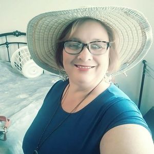 Meet your Posher, Lynne